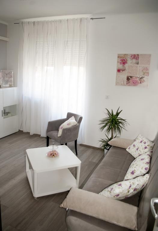 Apartment Sibenik With Free Parking Exterior photo